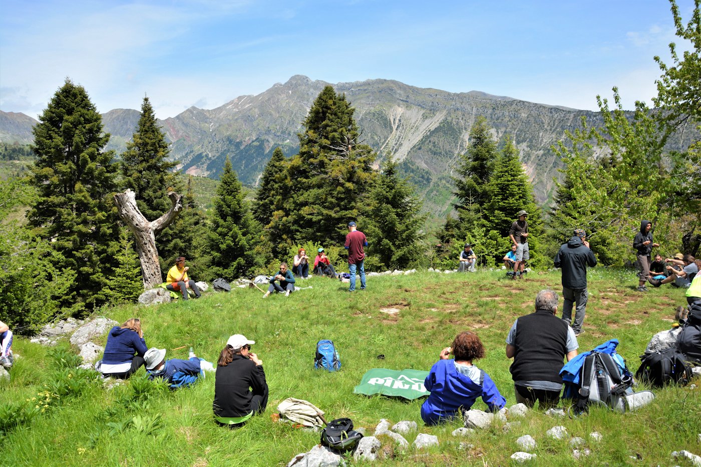 2-Day Volunteering program / path maintenance crossing Theodoriana