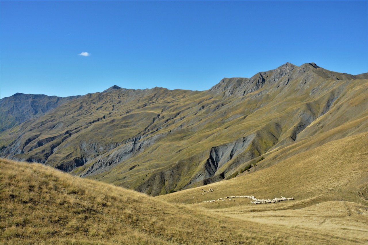 Locating the Pindus Trail paths stitching / Mt. Ochiro to Mt. Gramos / North Pindos Section