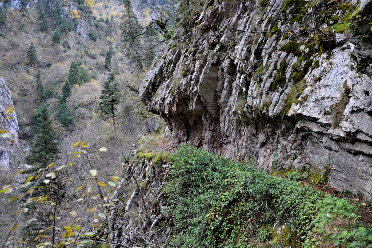 Western Agrafa, / Agrafiotis river (Karvasaras) - Epiniana - Asprorema 14km / Central Pindos