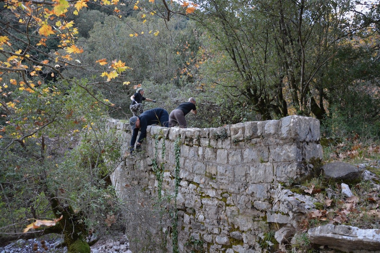 Συντήρηση & προσήμανση τμήματος μονοπατιού / Επινιανά - Δυτικά Άγραφα