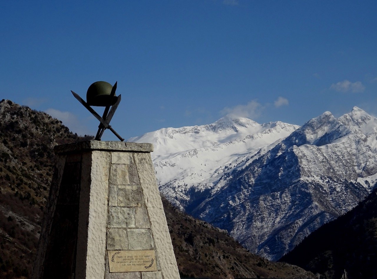 Southern Tzoumerka / Stavros Hut - Theodoriana - Souda waterfalls 