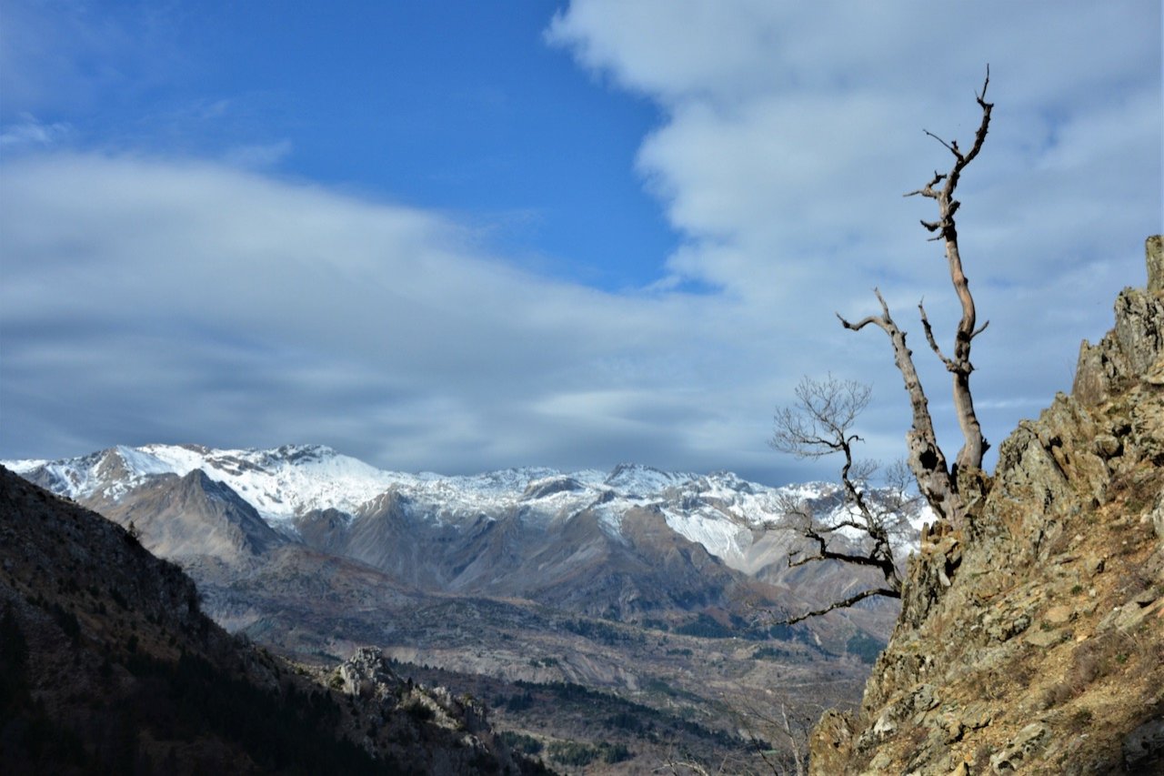 Tzoumerka mt / Stavros Hut - Xerakas - Skarpari (Acheloos river)