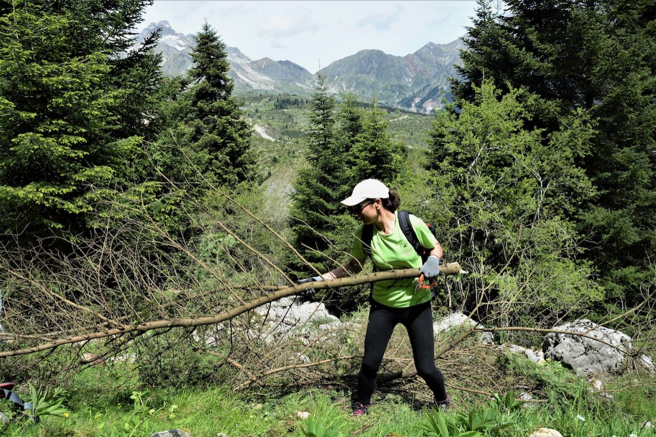 2-Day Volunteering program / path maintenance crossing Theodoriana