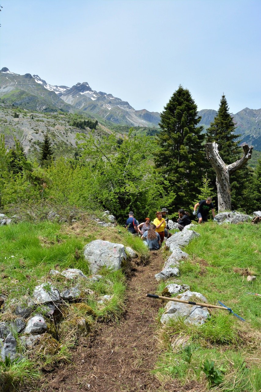 2-Day Volunteering program / path maintenance crossing Theodoriana