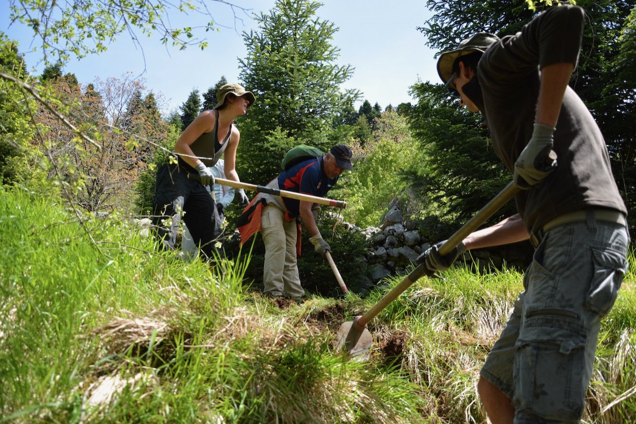 2-Day Volunteering program / path maintenance crossing Theodoriana