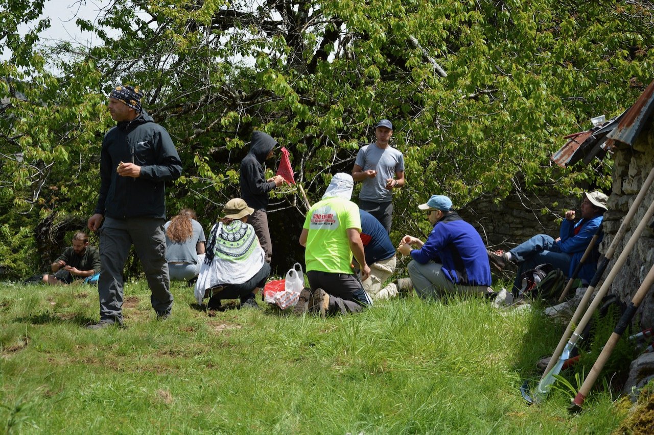  Συντήρηση & σήμανση δασικού μονοπατιού στα Θεοδώριανα - Νότια Τζουμέρκα / 2ήμερο εθελοντισμού 