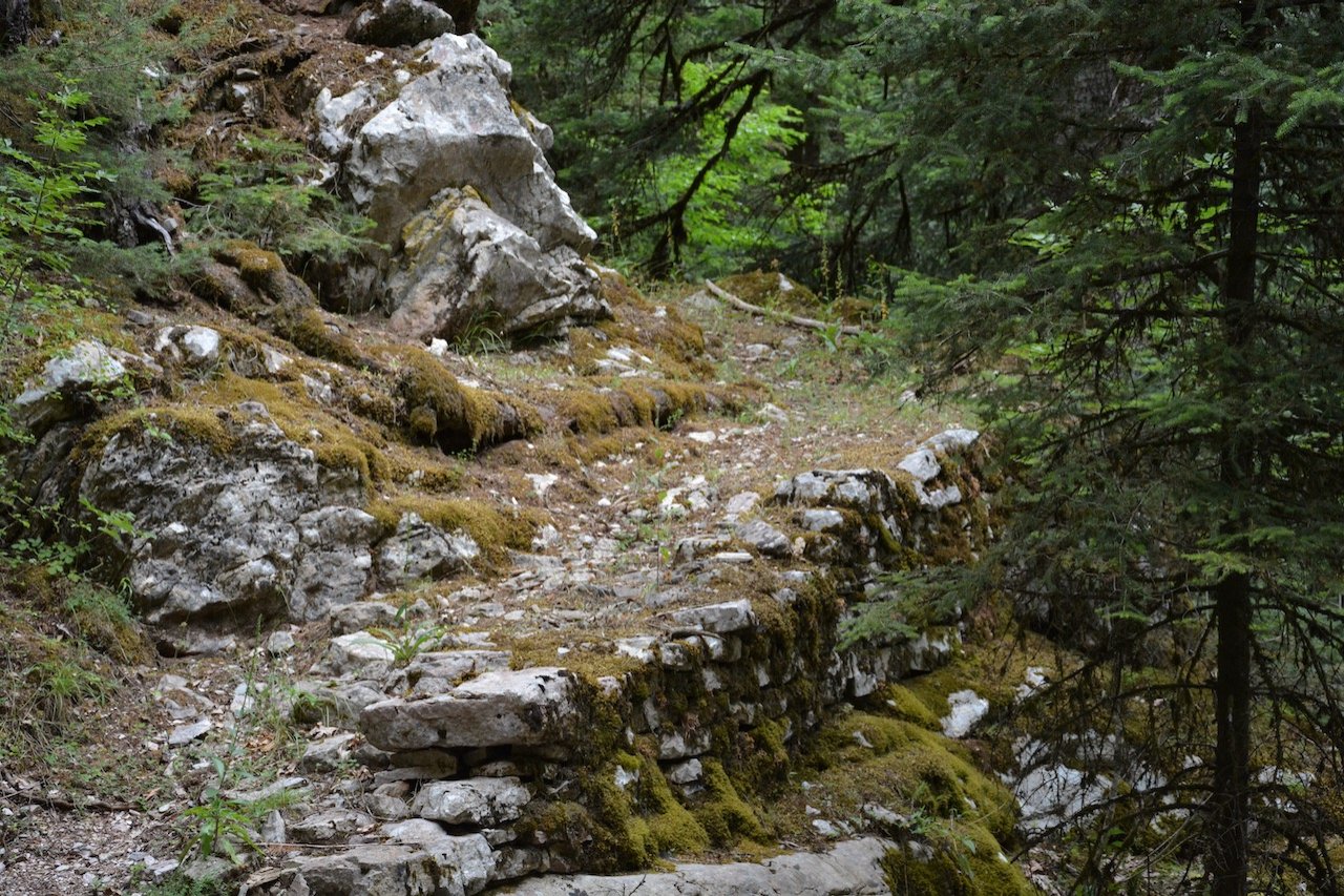 Σύνθεση & συντήρηση δασικού μονοπατιού μήκους 28χλμ / Νότια Ευρυτανία, Ρούμελη