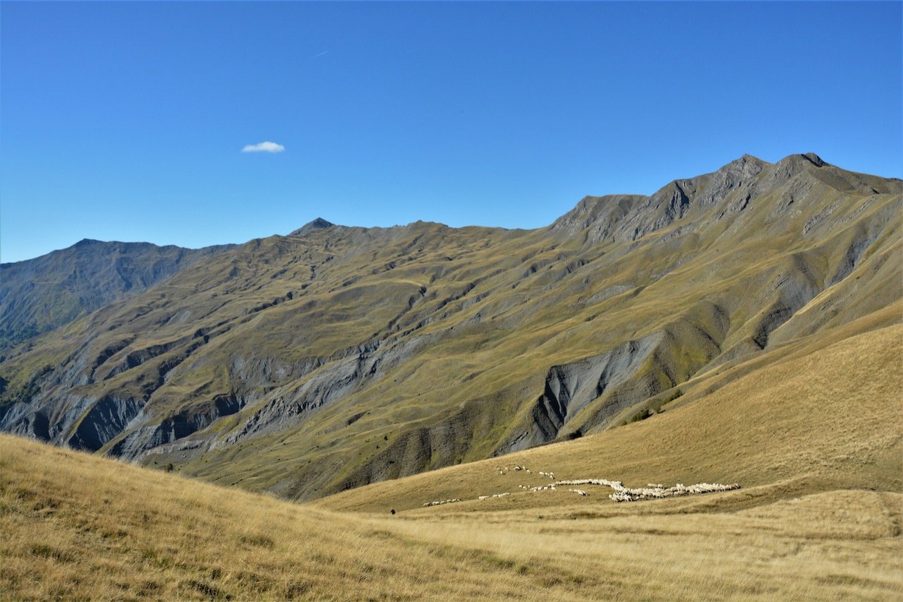 Locating the Pindus Trail paths stitching / Mt. Ochiro to Mt. Gramos / North Pindos Section