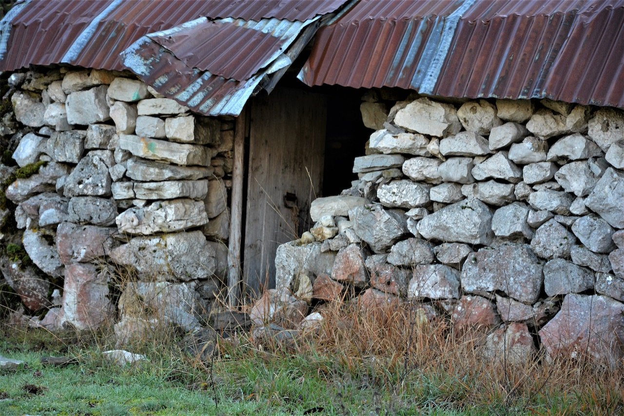 Southern Tzoumerka / Stavros Hut - Theodoriana - Souda waterfalls 