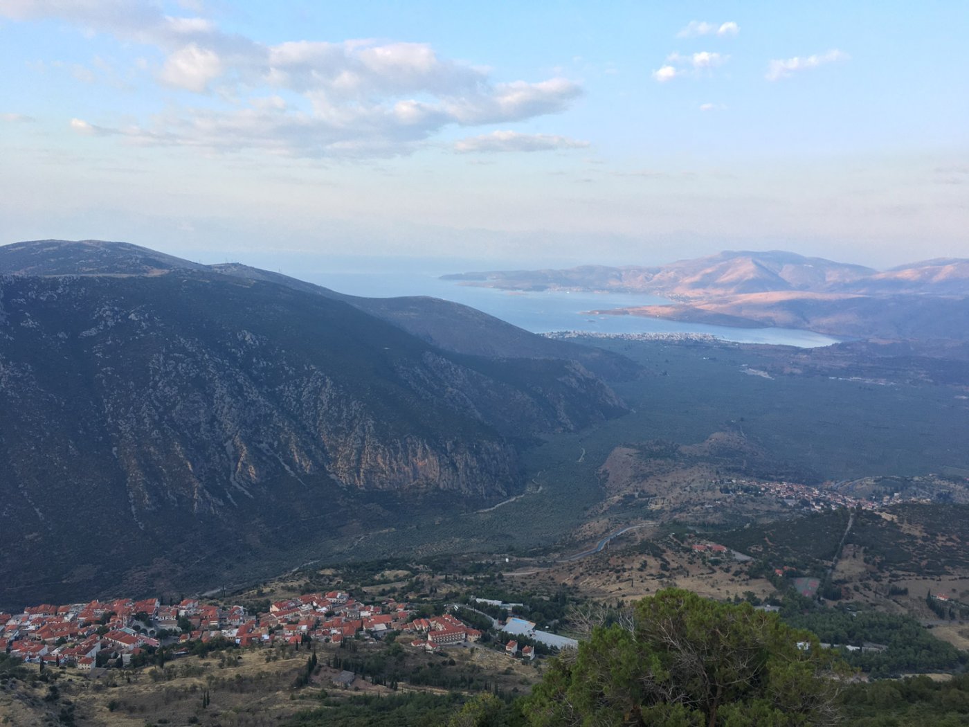 Locating the complete single trail crossing between Delphi - Amfissa