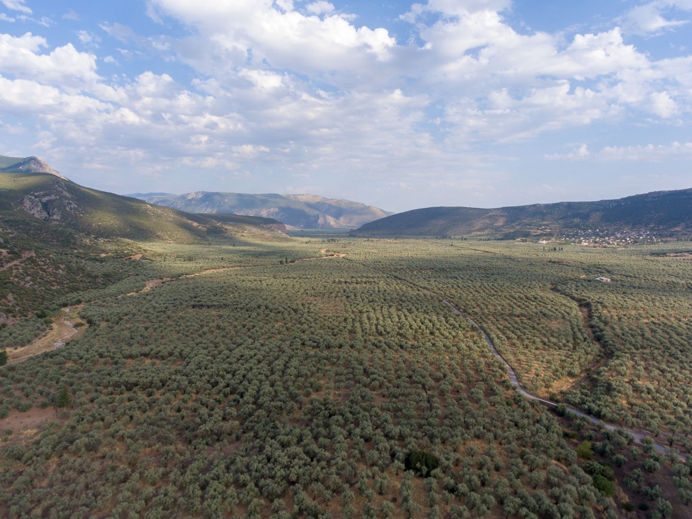 Locating the complete single trail crossing between Delphi - Amfissa