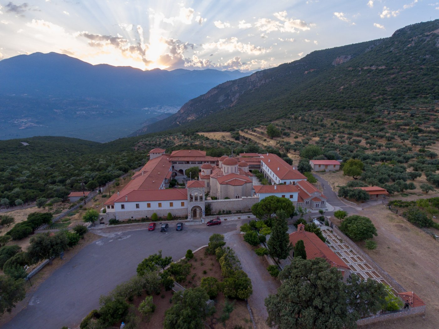 Locating the complete single trail crossing between Delphi - Amfissa