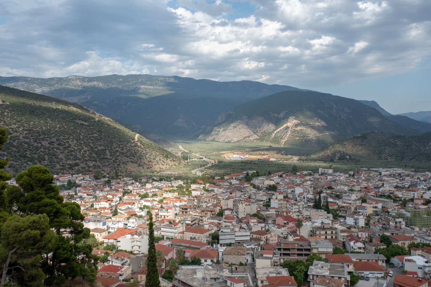 Locating the complete single trail crossing between Delphi - Amfissa