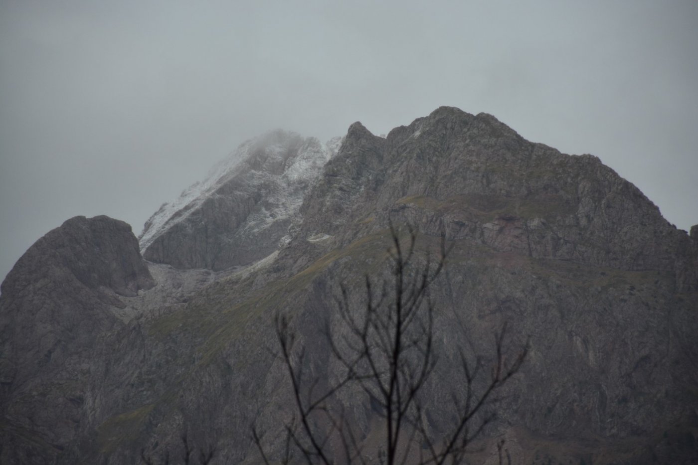 W. Vardousia mt / opening the old Artotina - Lakkos forest path / Pindus trail 