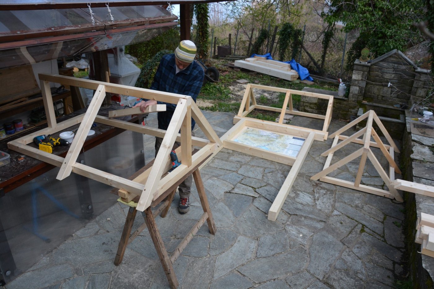 Handmade wooden structors