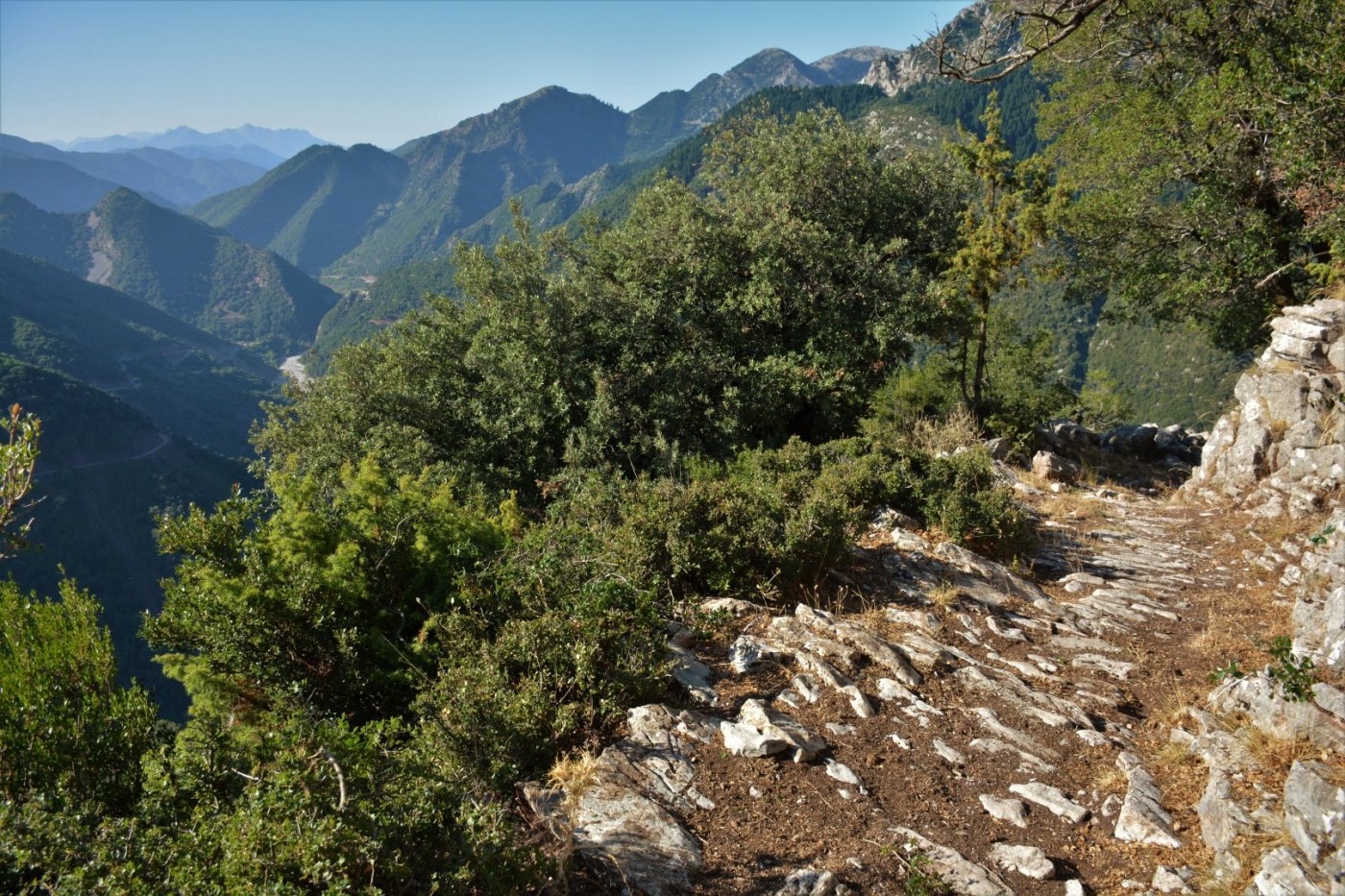 Western Agrafa, / Agrafiotis river (Karvasaras) - Epiniana - Asprorema 14km / Central Pindos