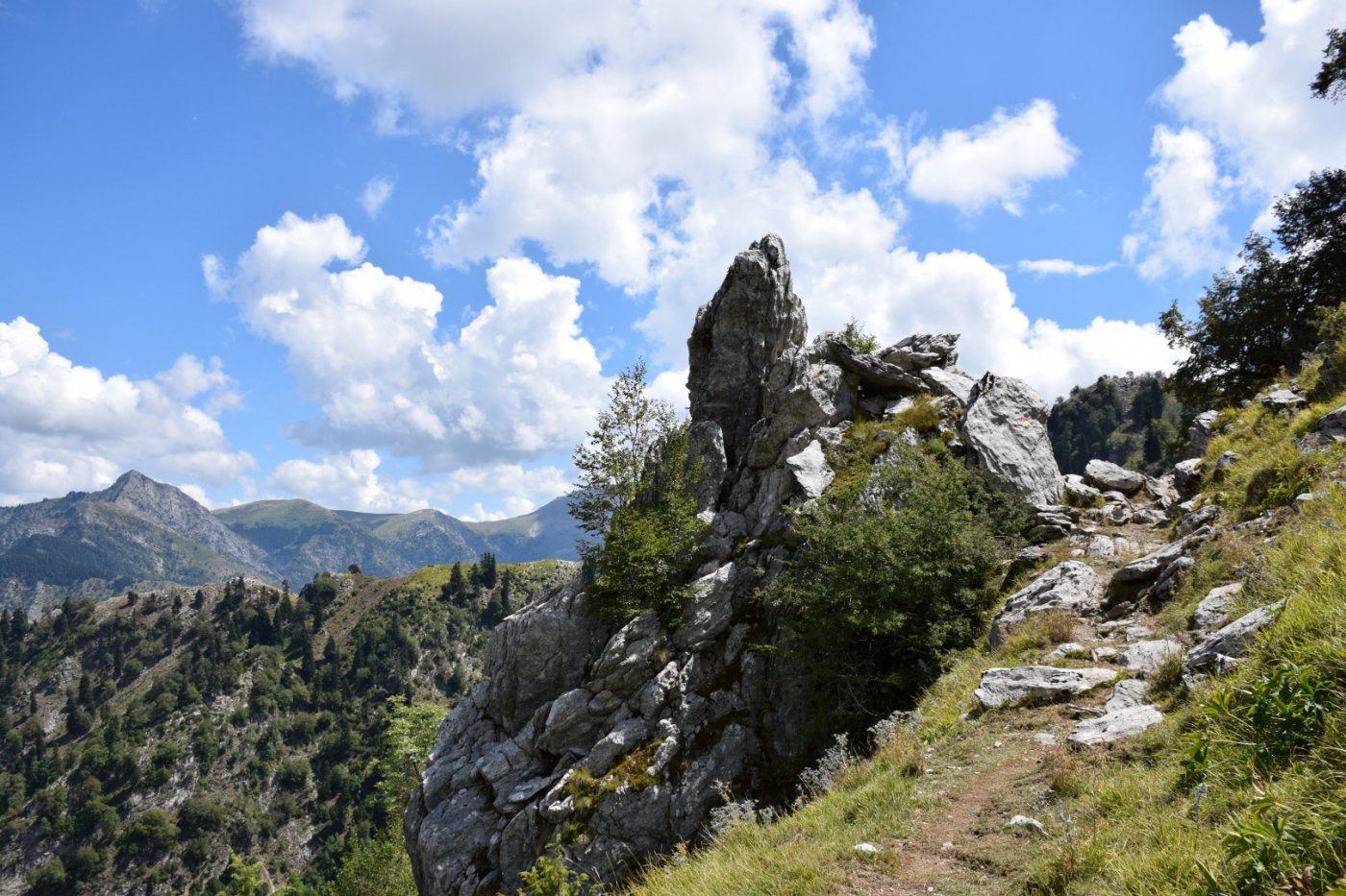 Pindus Trail - New entry > 18km from Chatzi to Tzoumerka mt / Acheloos - Stavros hut - Theodoriana - Afti pass