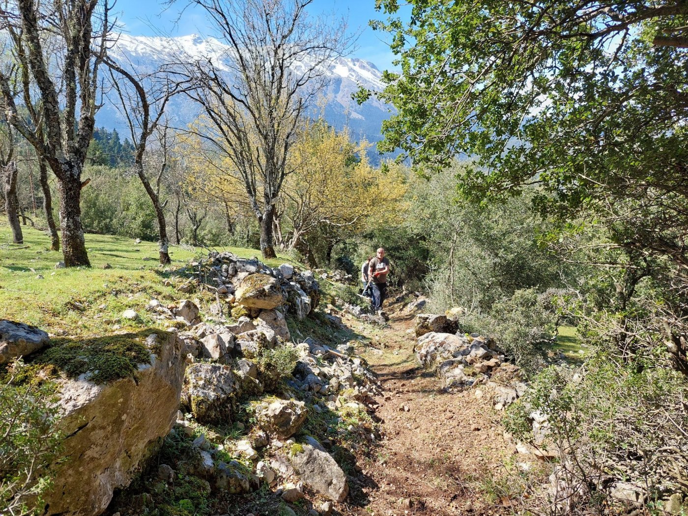 Restoration on the path Sikia - Mornos river - Gla ancient fortress