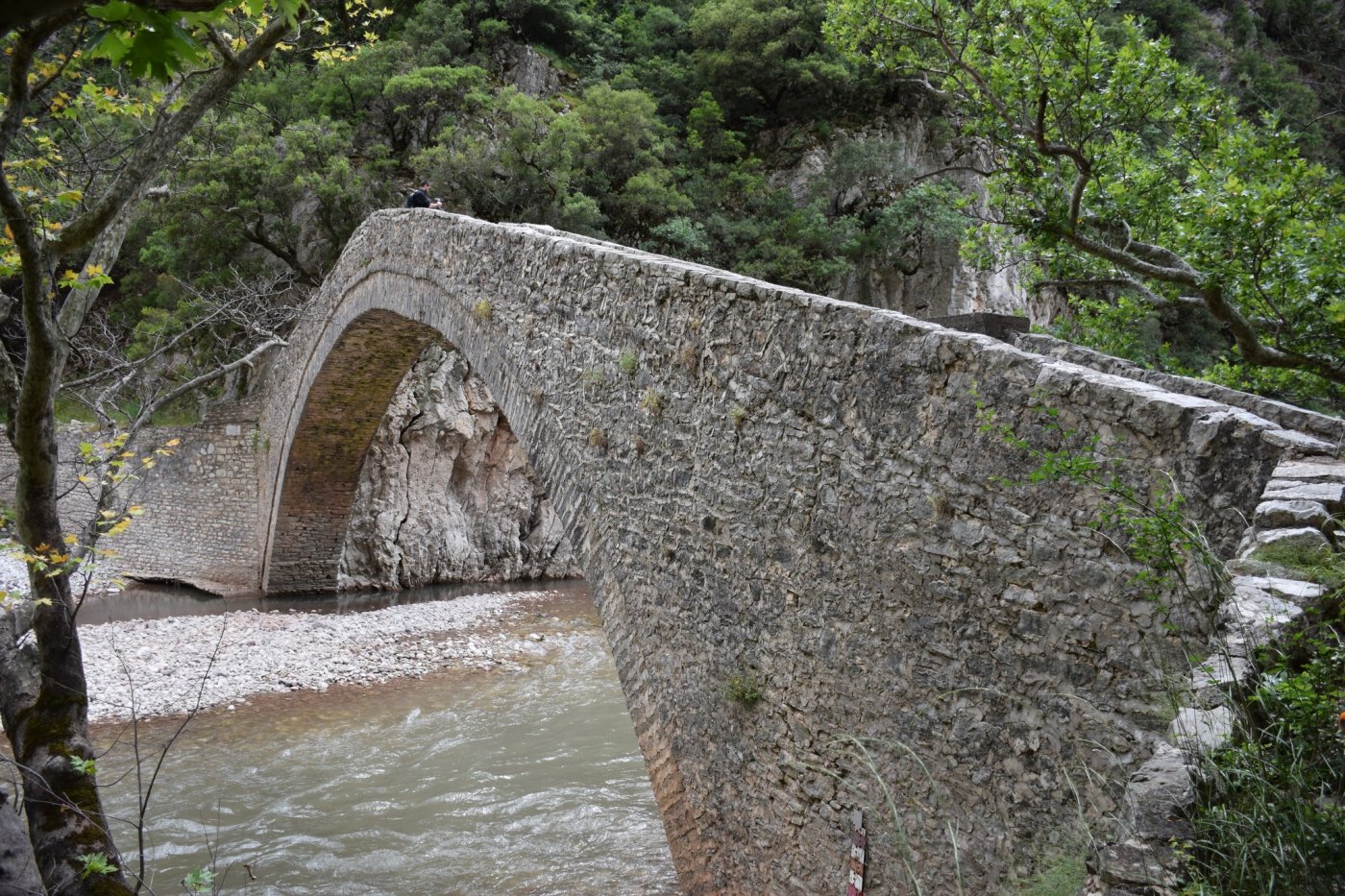 Στα λιθόχτιστα μονοπατια της Ευρυτανίας