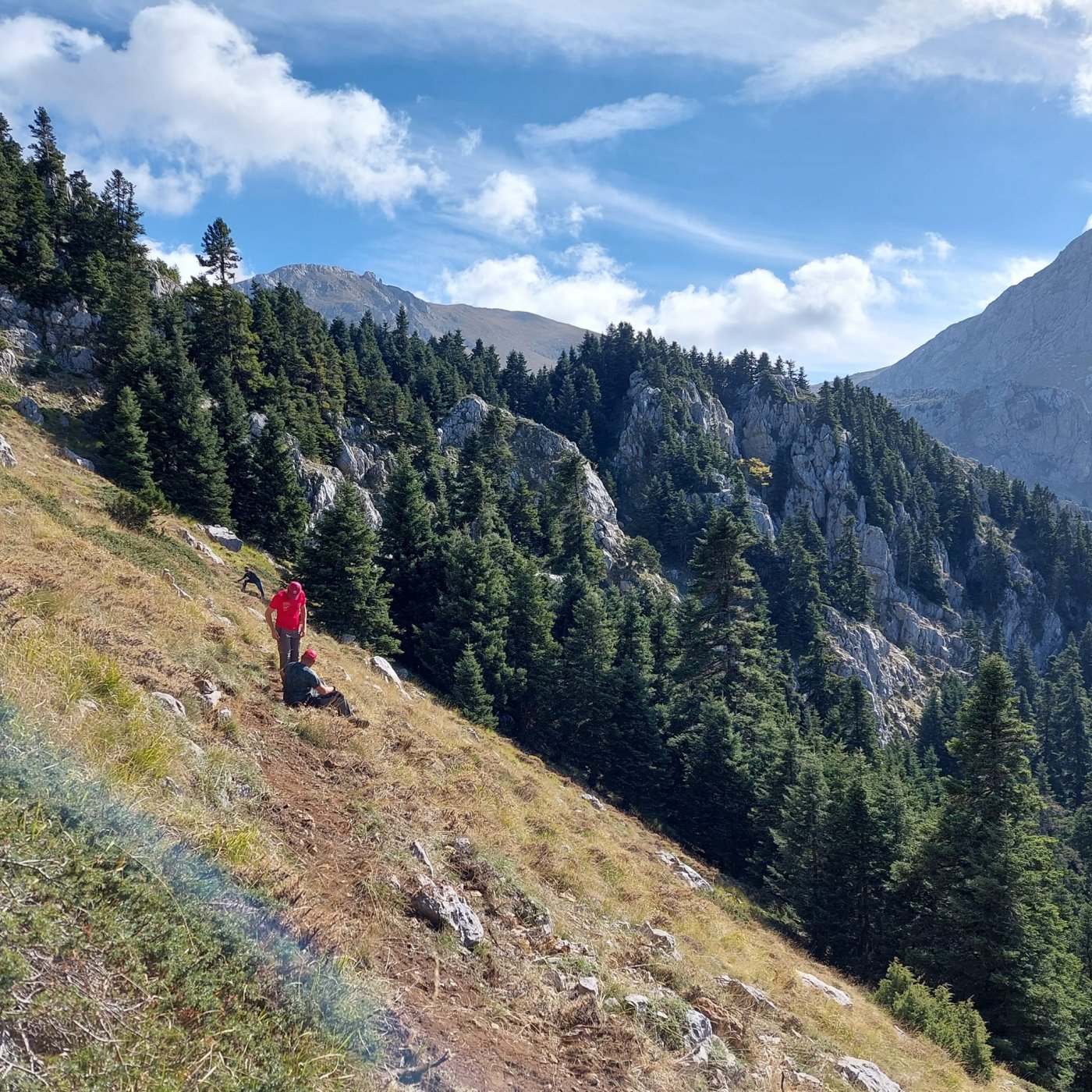 Ολοκληρώθηκε η σήμανση πορείας του Pindus Trail στη Γκιώνα