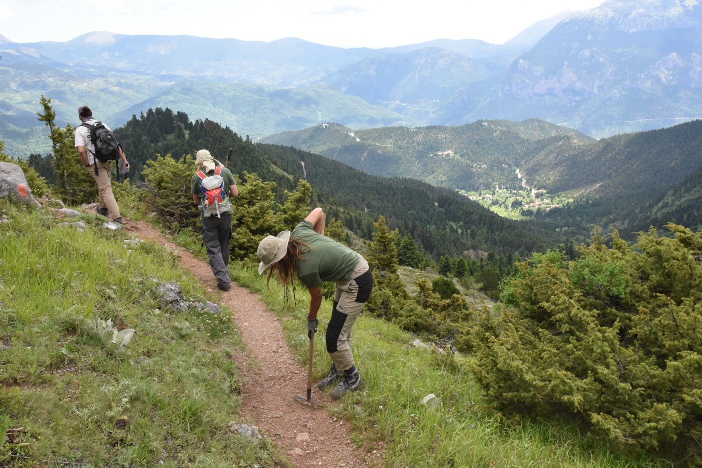 Volunteer Work on the Vardousia Crossing Trail