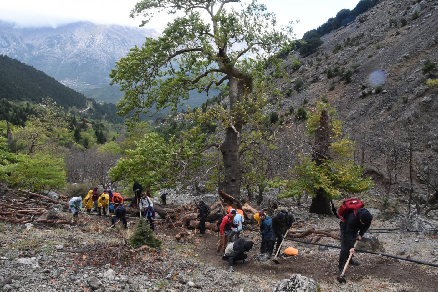 Γκιώνα - Mountain First Aid και εθελοντισμός στο Pindus Trail